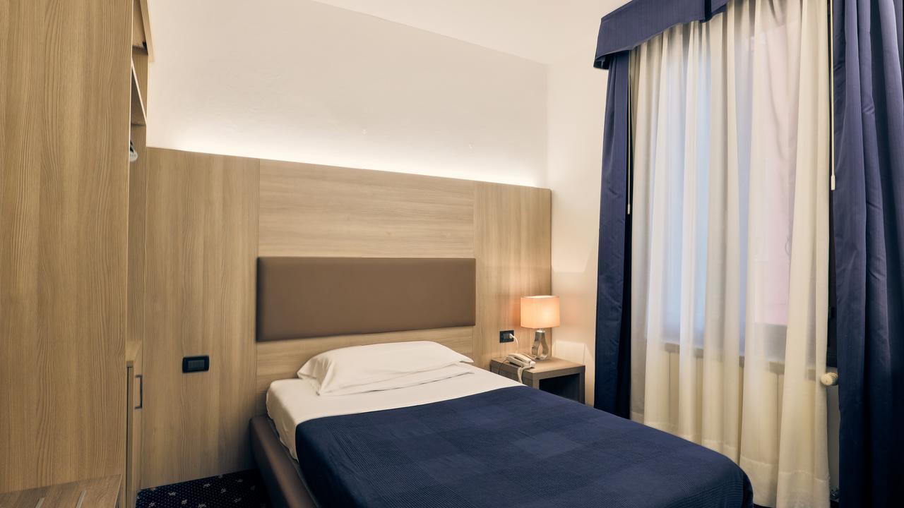Hotel Roberta Mestre Esterno foto
